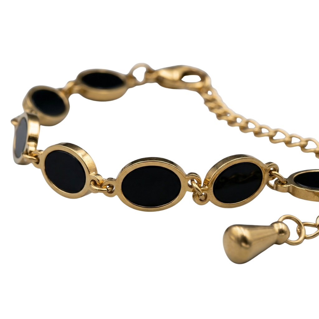 Elegant Oval Charm Bracelet – Black & Gold Style