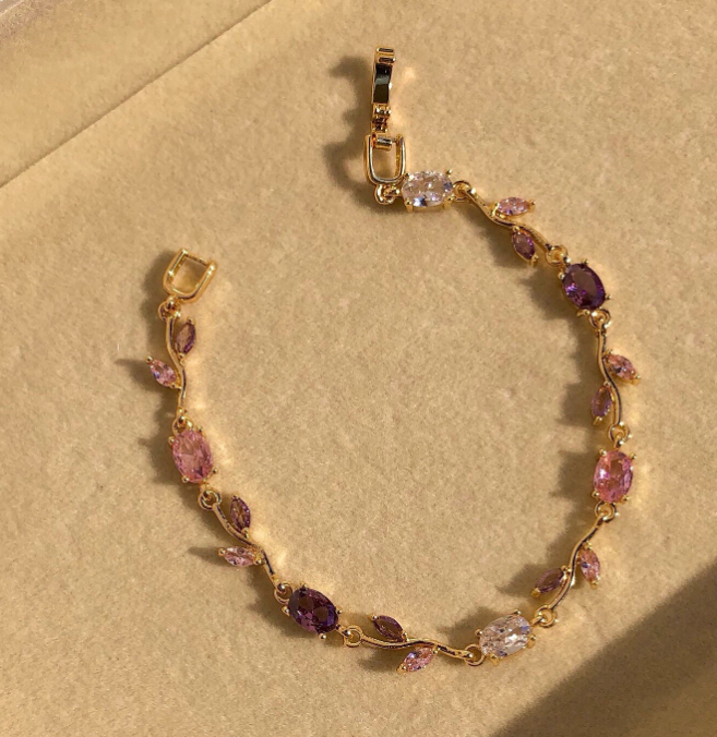 Tulip Flower Bracelet | Trendy & Elegant Women’s Bracelet.